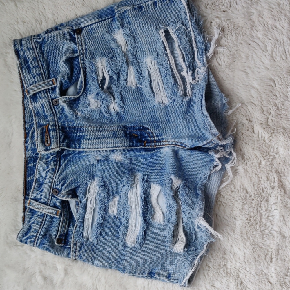 Levi's distressed blue shorts